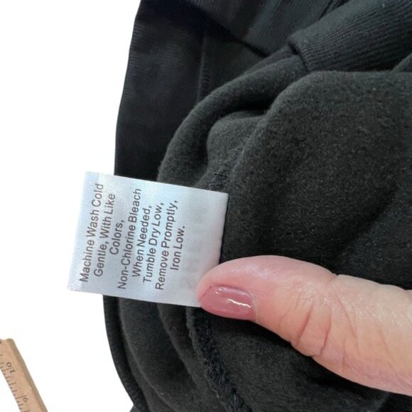 Brooklyn New York EST.1631 Black Crewneck Sweatshirt M 100% Polyester - Picture 5 of 7